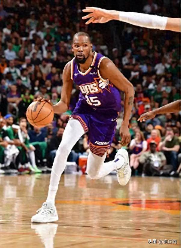 开云体育-杜兰特连续七场比赛得分超过最后时刻胜出，C9不断突破！气势如虹延续-开云体育